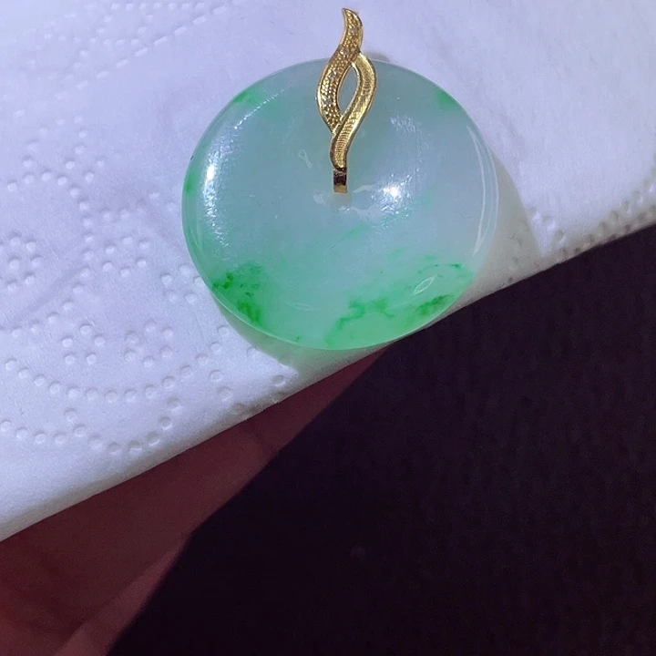 颈饰18K金镶嵌翡翠翡翠