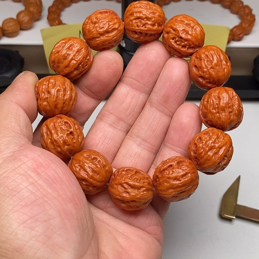 木质文玩核桃2.1红皮西瓜纹