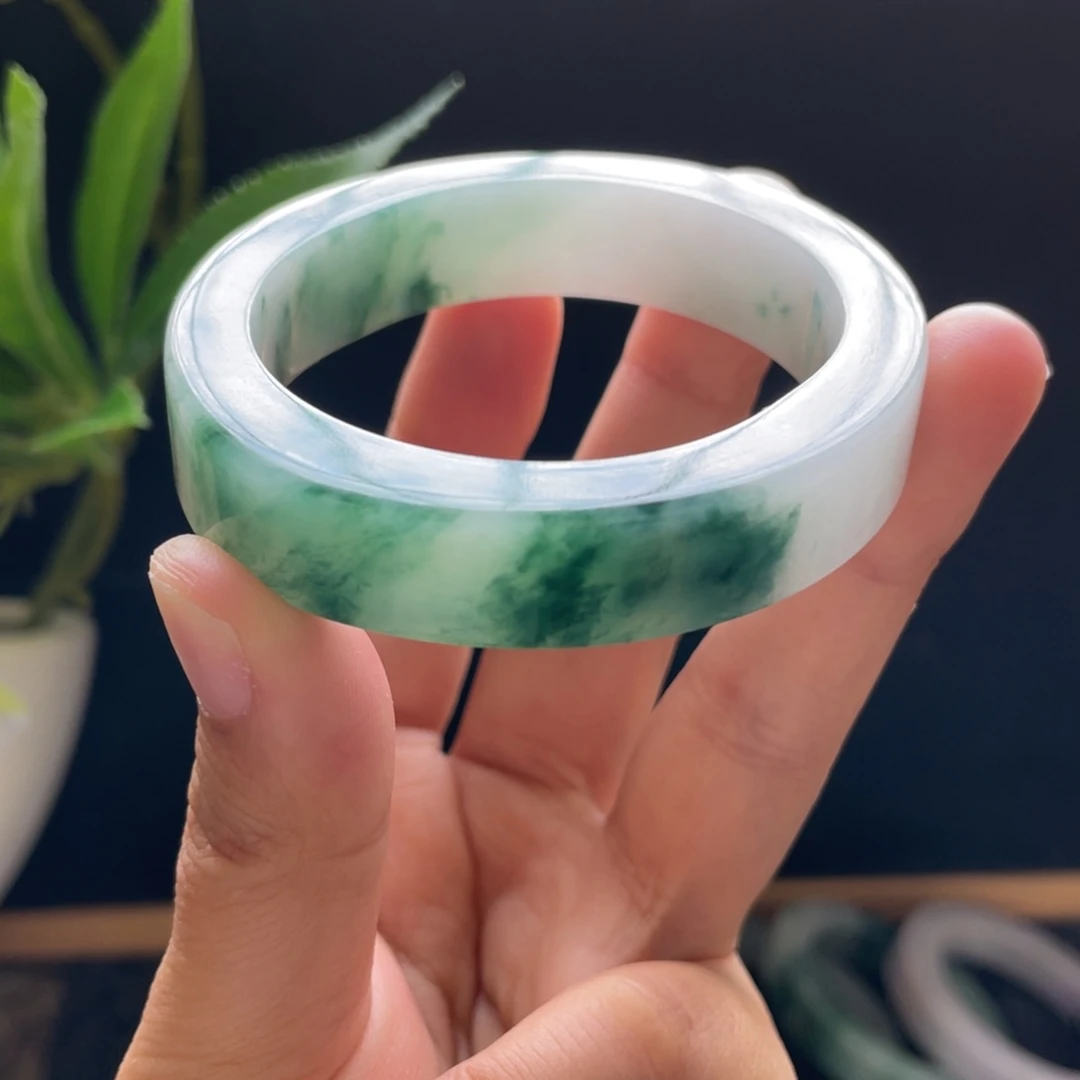 定制翡翠未镶嵌贵妃