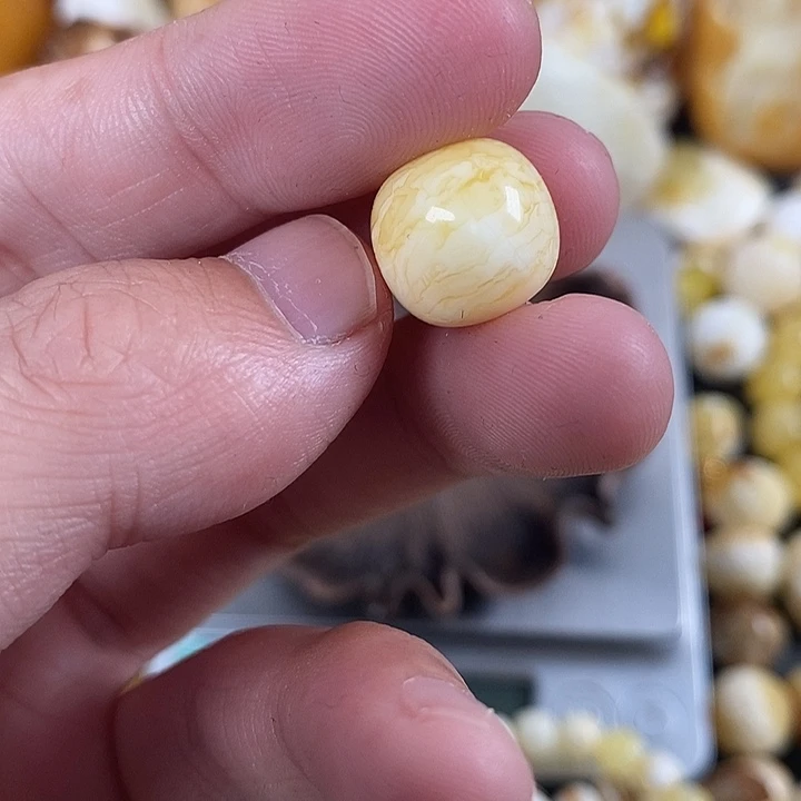 琥珀未镶嵌裸石我