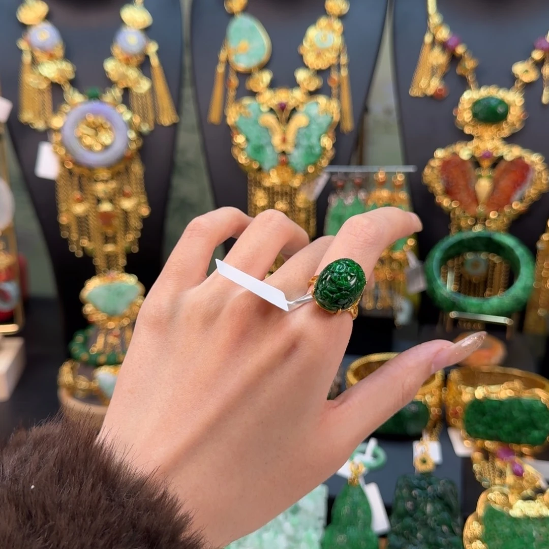 翡翠未镶嵌戒指福利