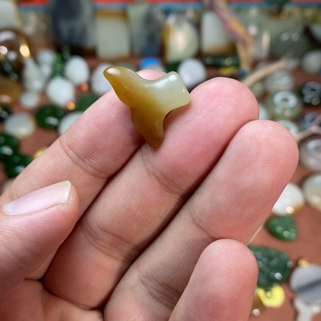 和田玉未镶嵌吊坠(不含链)