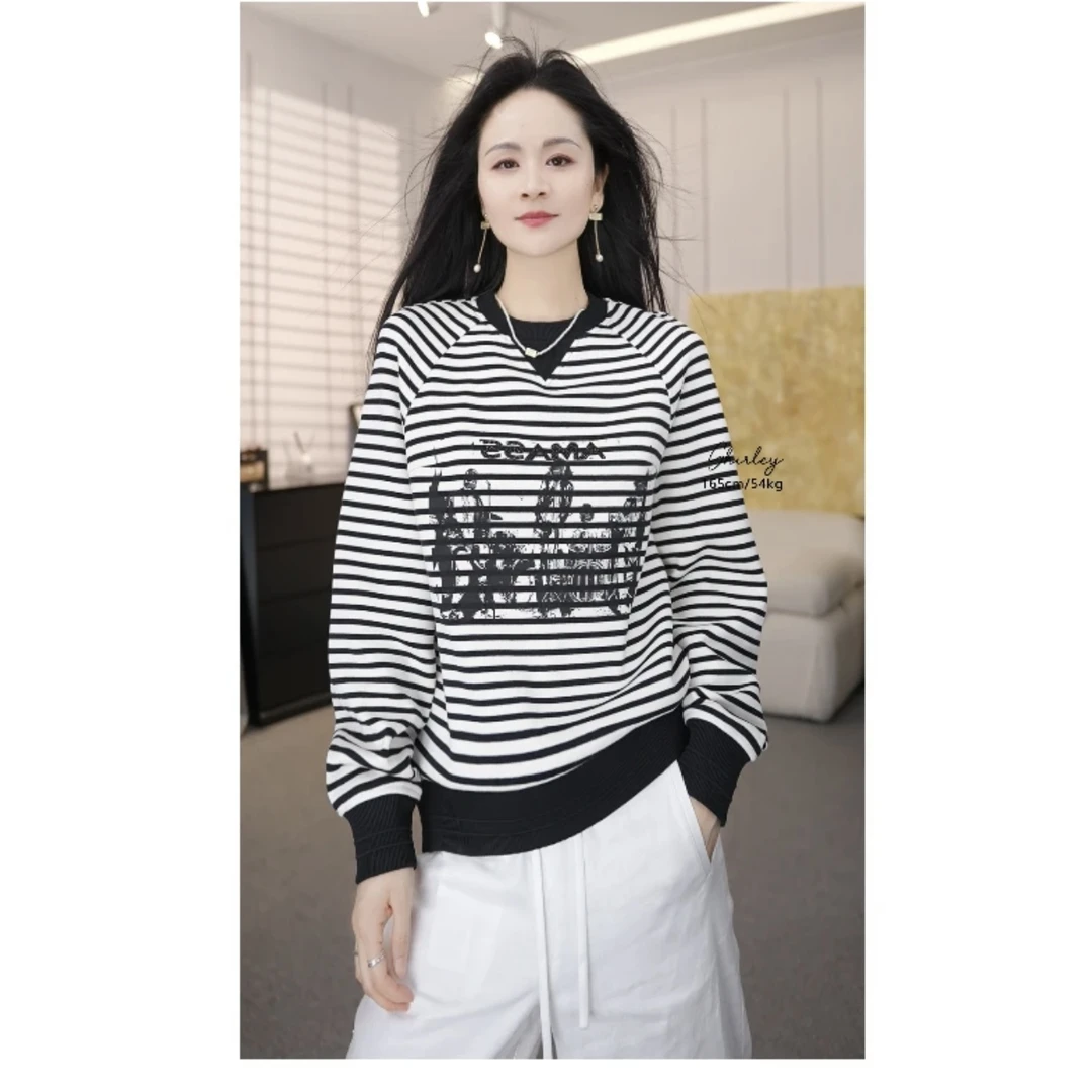 AMASS阿玛施-早春新款圆领简约舒适宽松氛围感条纹卫衣女5301072