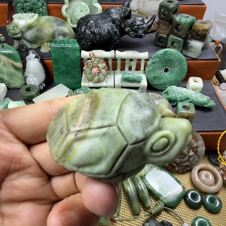 独山玉未镶嵌珠宝半成品