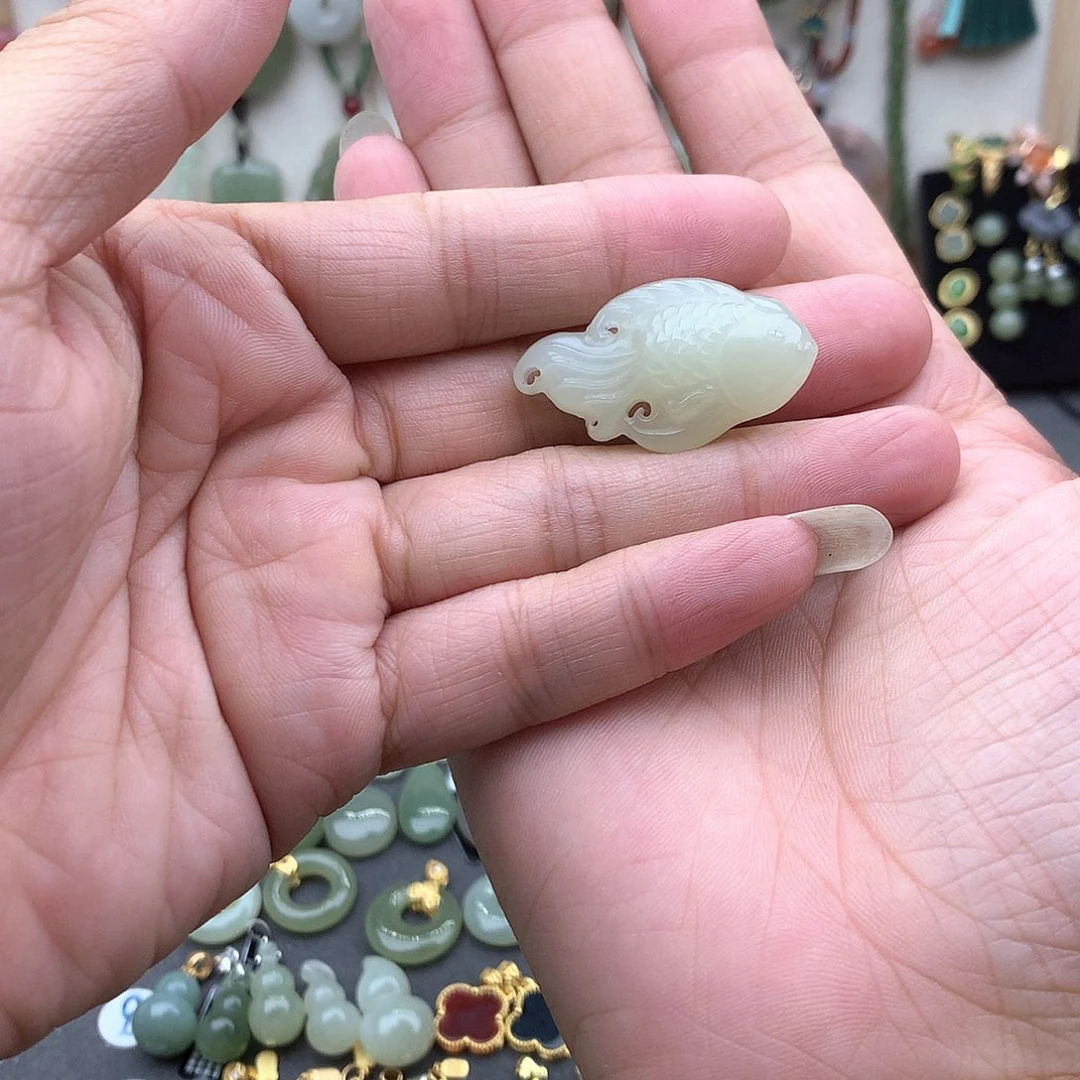 和田玉未镶嵌吊坠(不含链)