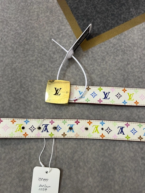 95新 LouisVuitton/路易威登 白三彩腰带可围80cm 微瑕