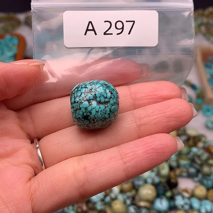 绿松石未镶嵌扣子