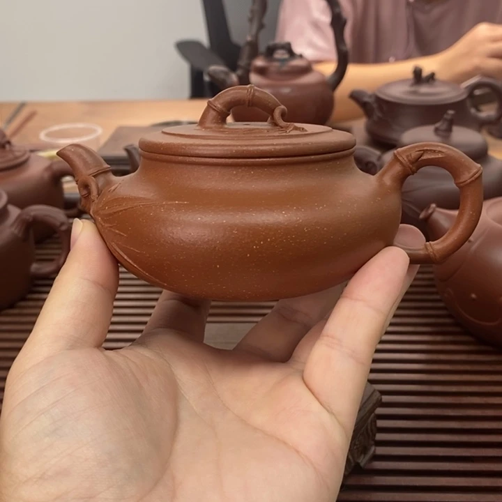 紫砂茶壶竹节扁腹200毫升降坡泥