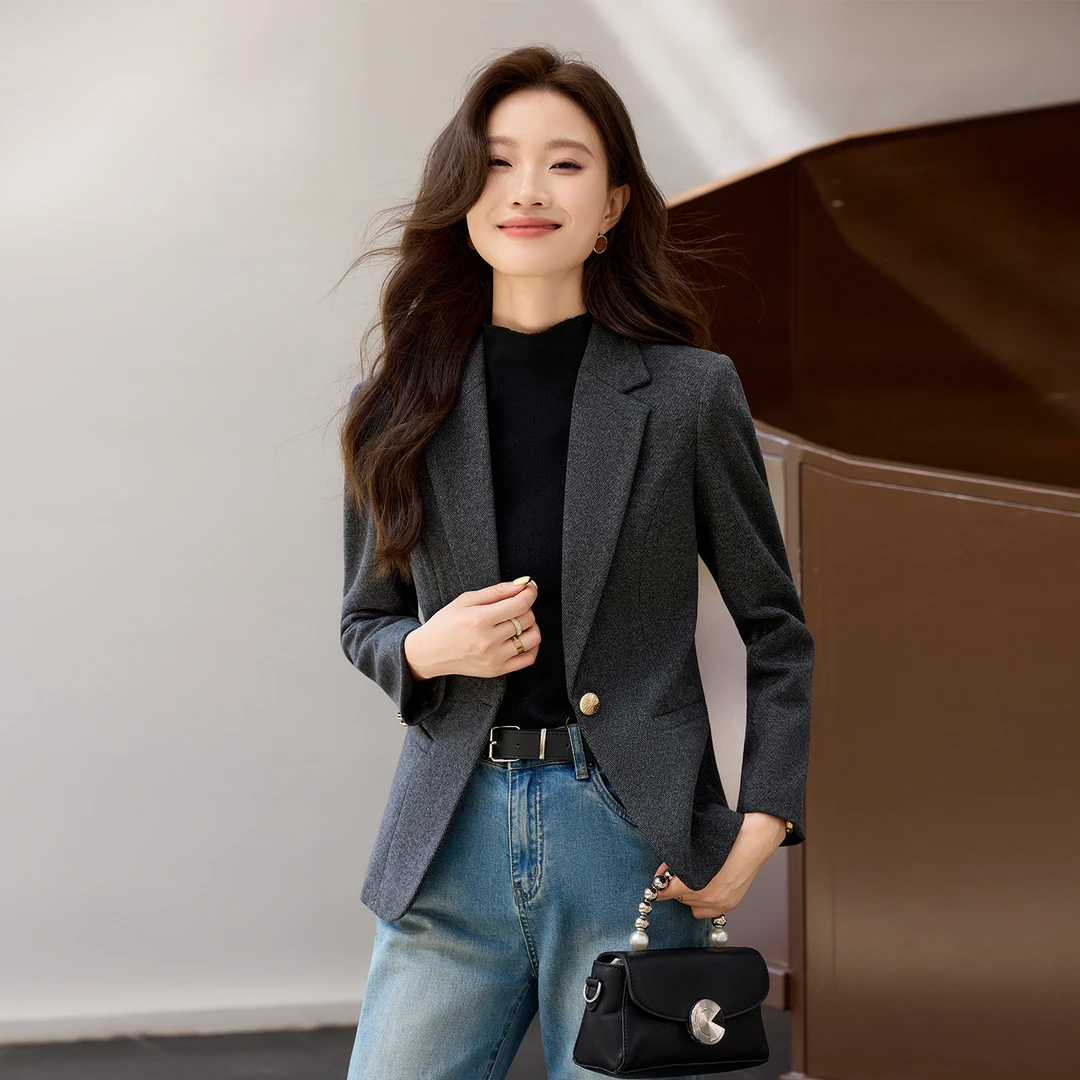 短款上衣纽扣小西装正装米白春季女士西装修身常规款AWY8657
