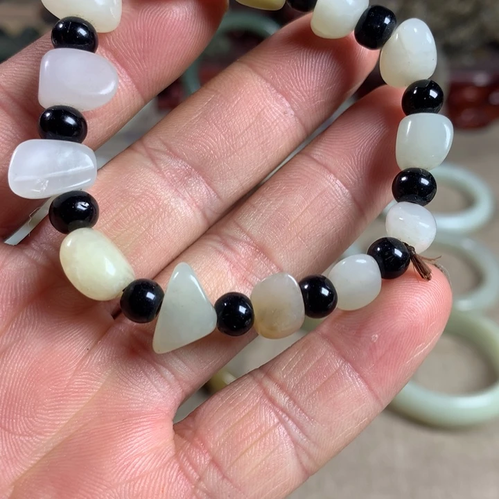 和田玉（糖玉）未镶嵌手镯