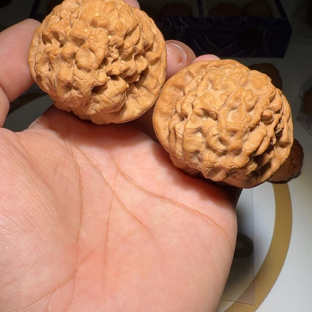 壮***云文玩核桃吊坠龙鼎