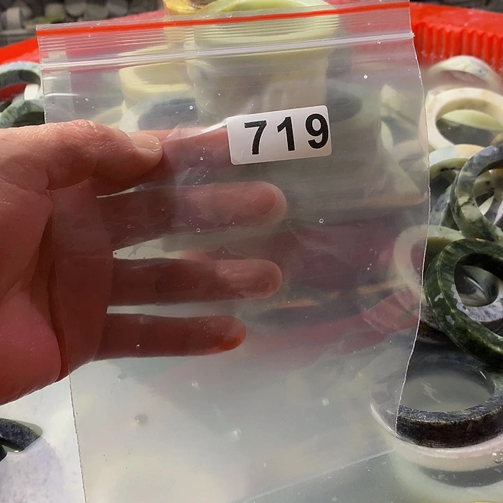 蛇纹石玉原未镶嵌萌****）