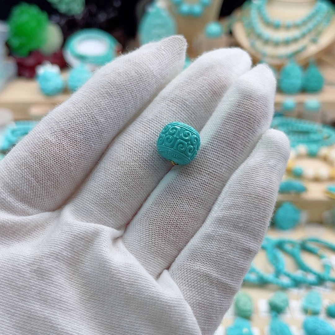 绿松石未镶嵌珠宝奇石