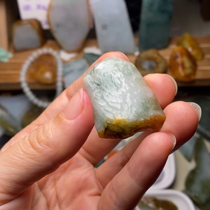 翡翠未镶嵌颈饰天然