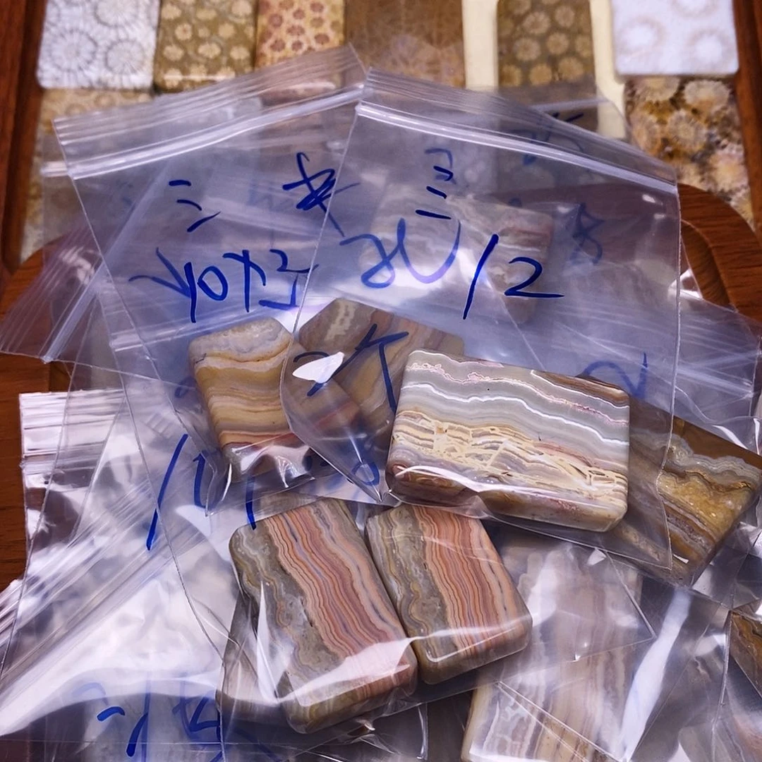 硅化玉珠宝奇石合金?****m总共175先付100