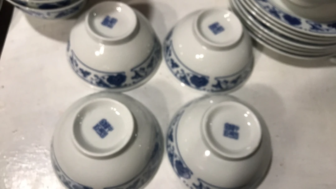中国磁州窑翡翠青花瓷餐具