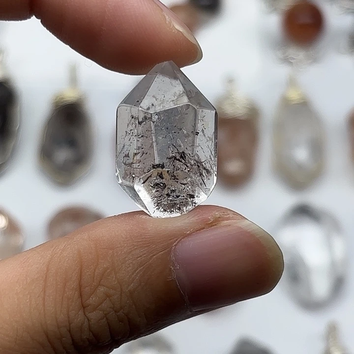 颈饰水晶未镶嵌闪灵钻24mm