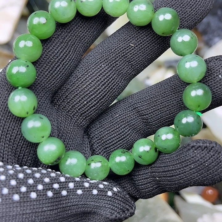 未镶嵌和田玉（翠青玉）珠宝奇石