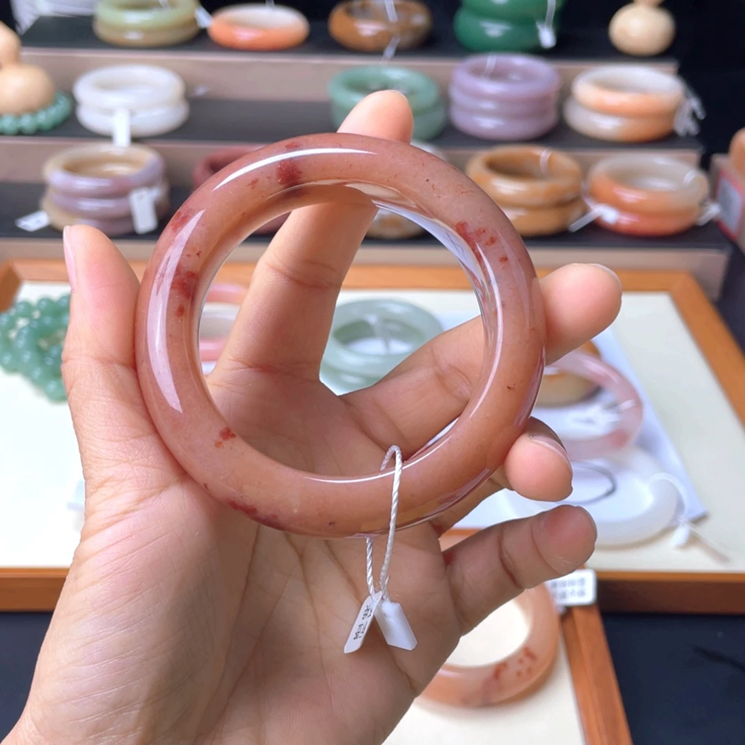 兰***&石英质玉未镶嵌手镯