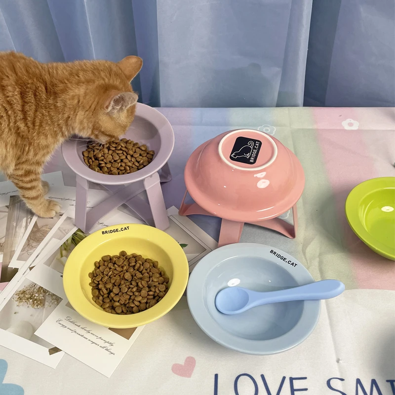 陶瓷猫碗靠墙猫食盆浅口保护颈椎8cm宠物幼猫碗防黑水碗垫高饭盆