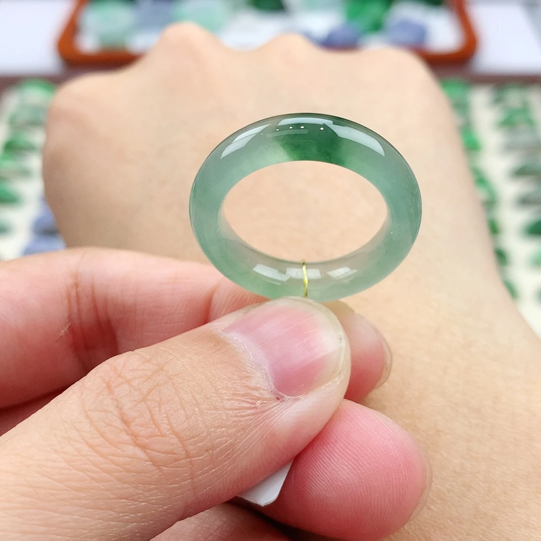 翡翠未镶嵌戒指18号