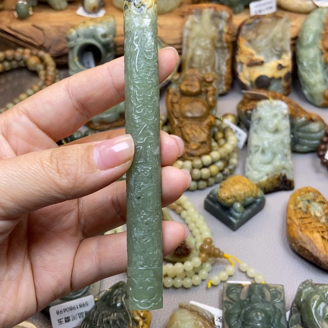 叶***渝岫岩河磨玉（透闪石质玉）未镶嵌珠宝奇石