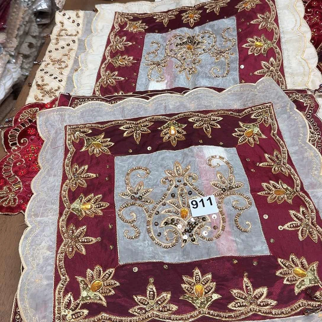 蒲***毛911号 红色靠垫重工