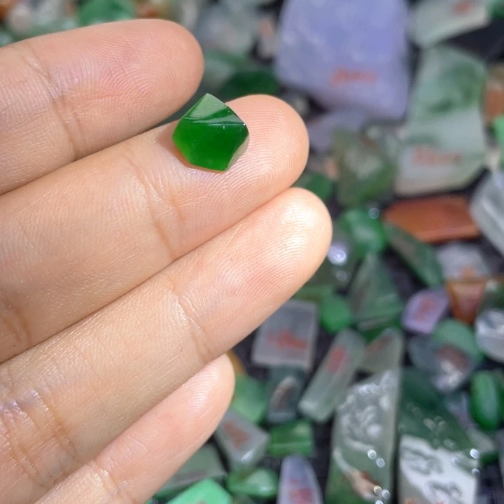 定制翡翠未镶嵌天然翡翠