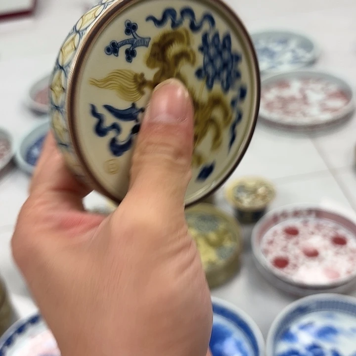 瓷片釉里金狮子杯垫景德镇