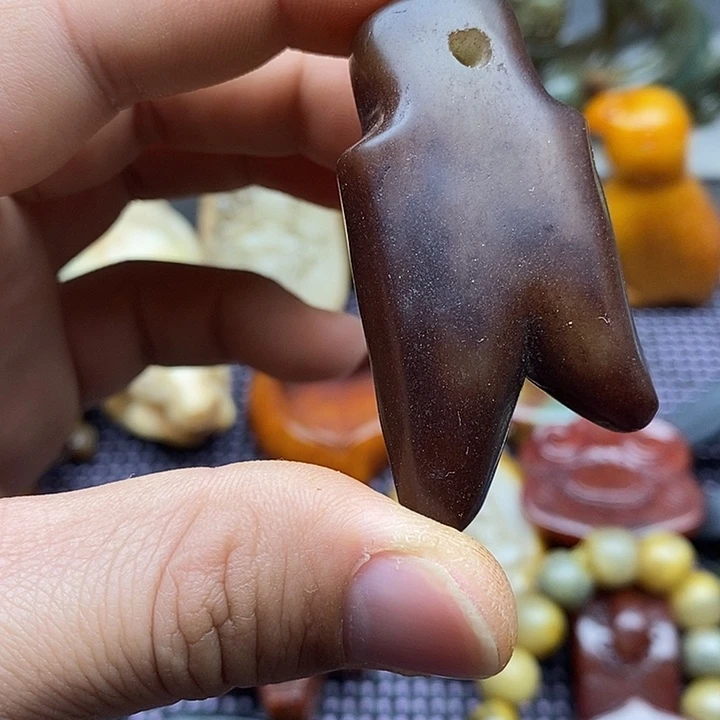 未镶嵌蛇纹石玉颈饰