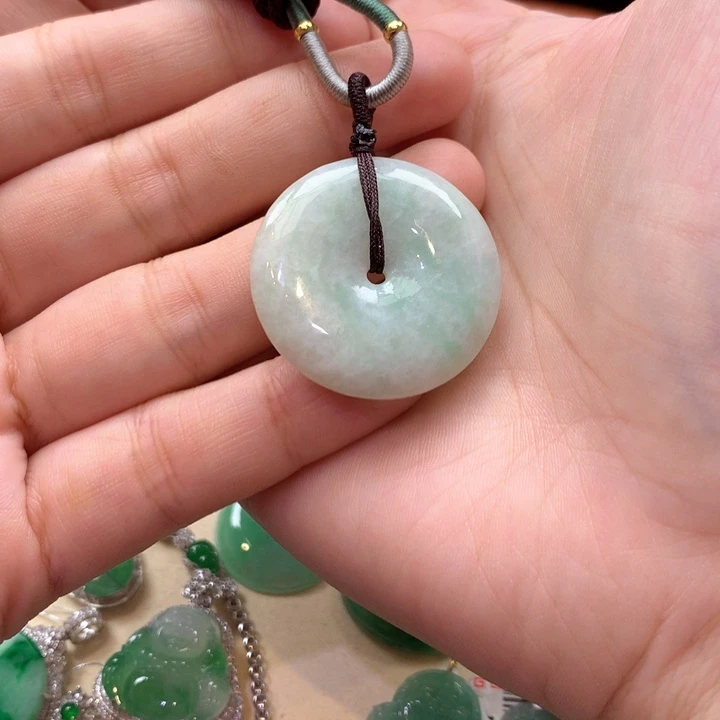 翡翠吊坠(不含链)未镶嵌吊坠