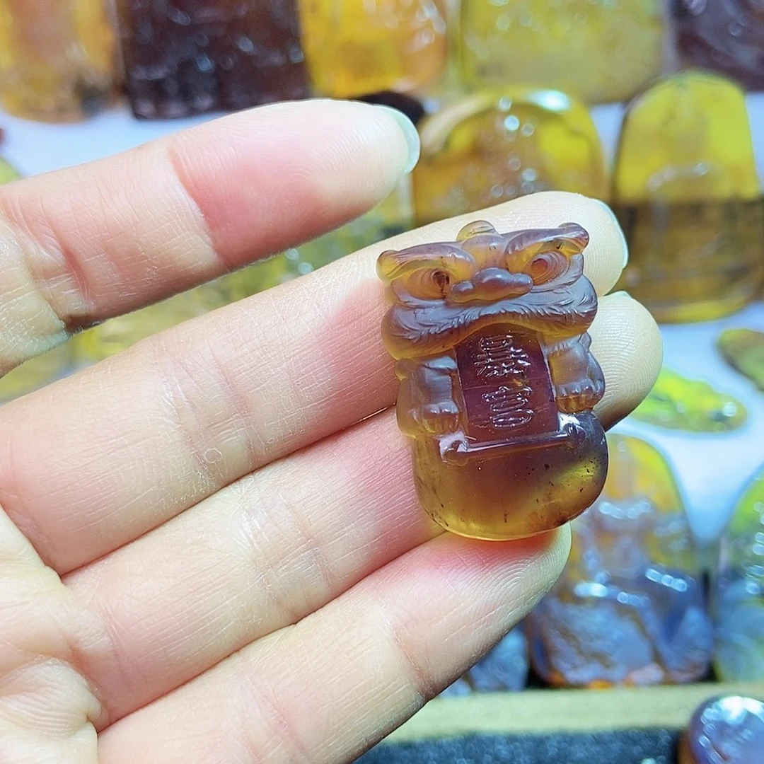 琥珀颈饰未镶嵌暴富