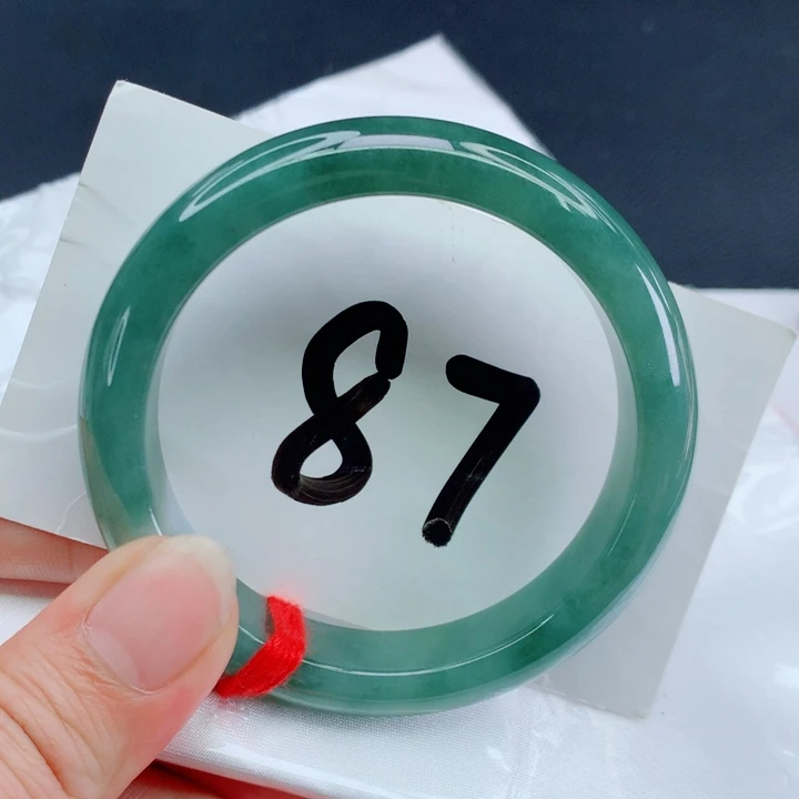 翡翠手镯未镶嵌正