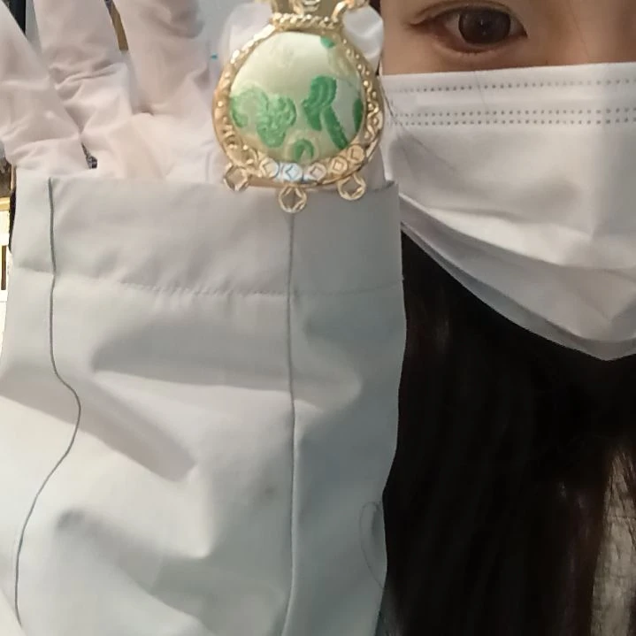 织绣和平小屋助力非遗蜀锦福袋子胸针熊猫后身