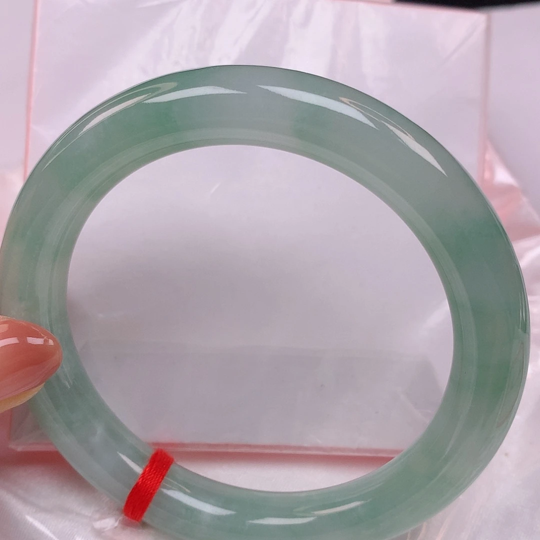【闪购商品】翡翠手镯未镶嵌Q58圆条手镯
