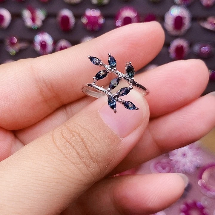 银S925镶嵌戒指蓝宝石