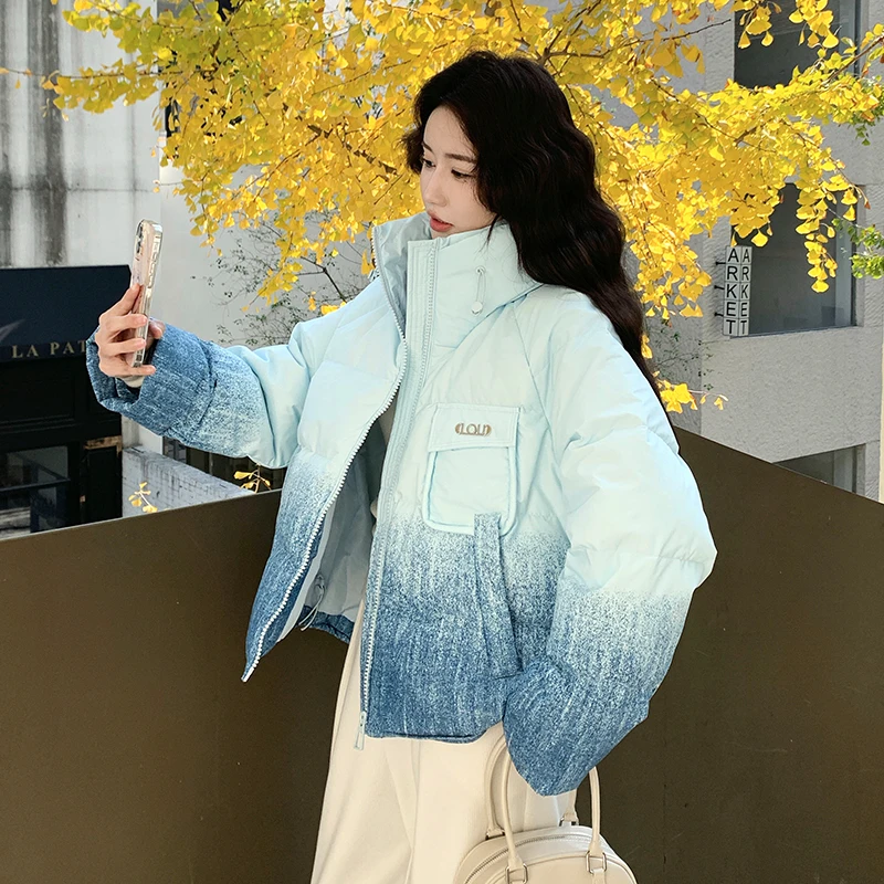 渐变蓝色今年流行超好看小个子羽绒服女2025冬季新款白鸭绒面包服