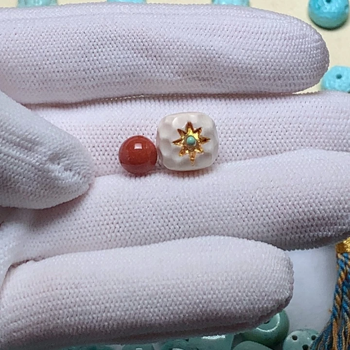 南红玛瑙未镶嵌珠宝奇石