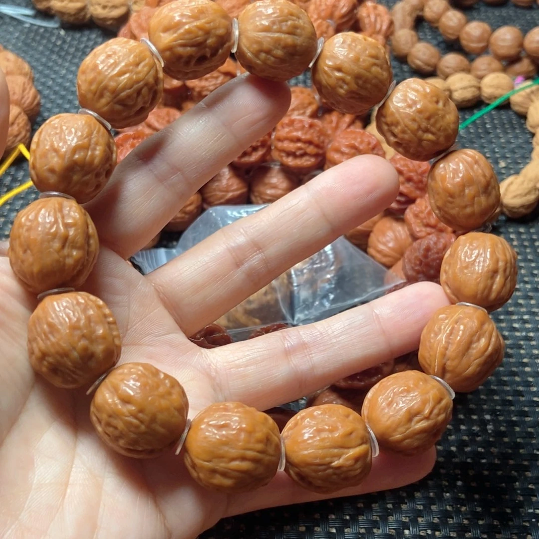 文玩核桃吊坠小枣手串