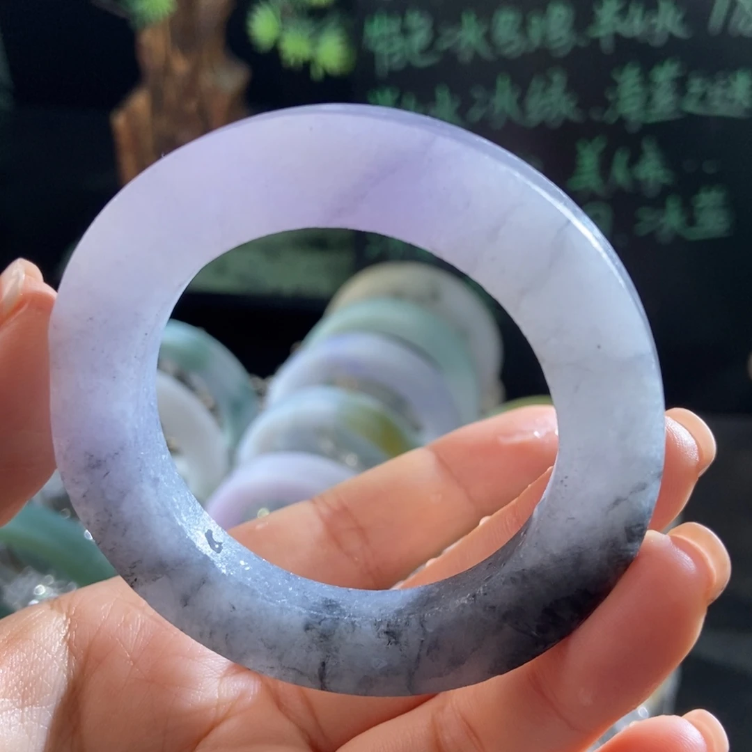 定制翡翠未镶嵌翡翠手镯