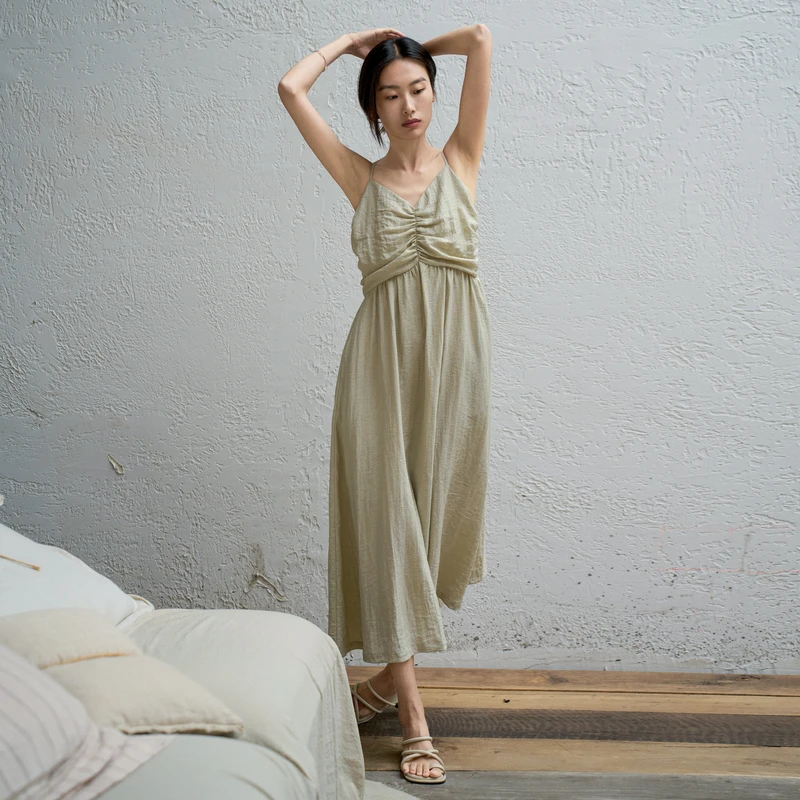 【直播专享浮力】AIRIQI都市梭织吊带连衣裙AH42LQ422