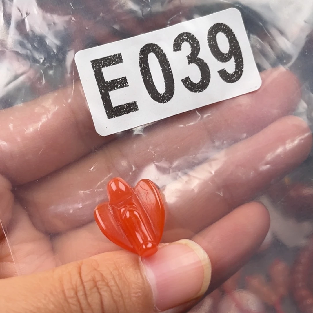 未镶嵌南红玛瑙珠宝奇石
