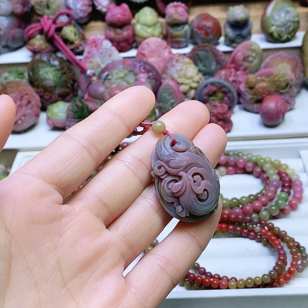 玛瑙/玉髓盐源玛瑙吊坠未镶嵌