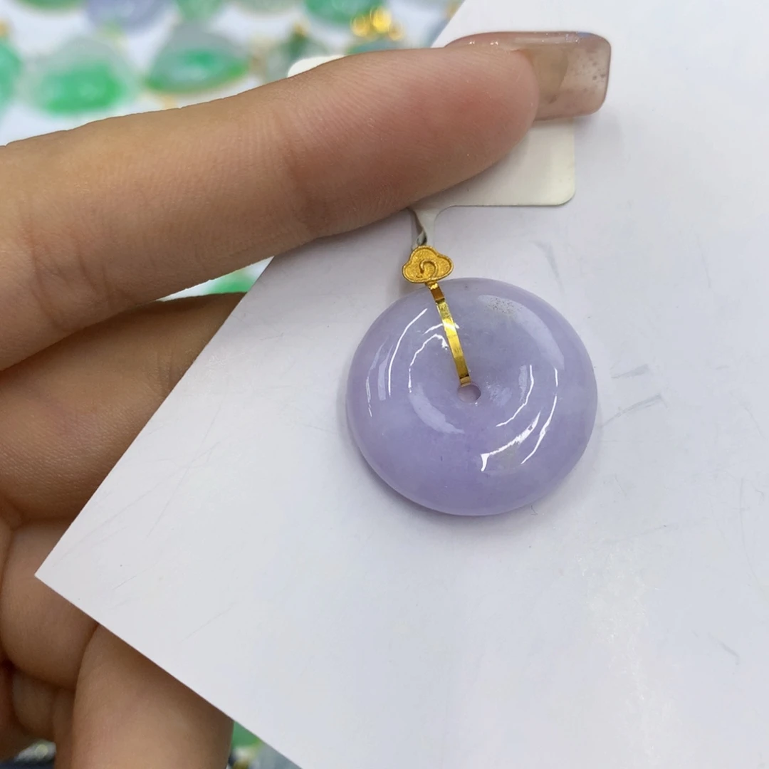 翡翠18K金镶嵌颈饰翡翠