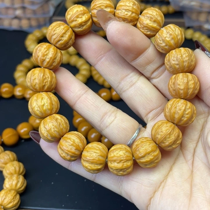 大***怀猴头核桃吊坠精品