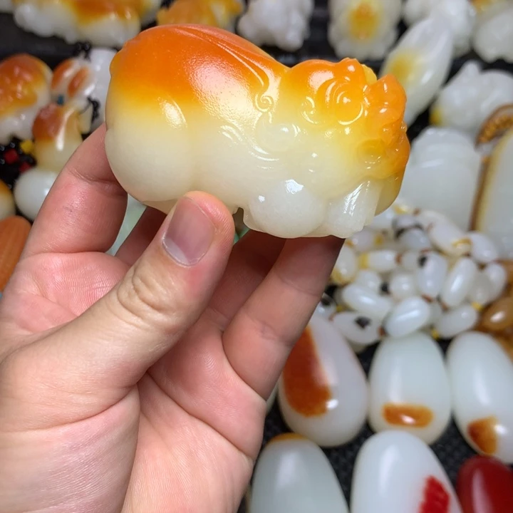 新疆戈壁石五彩石