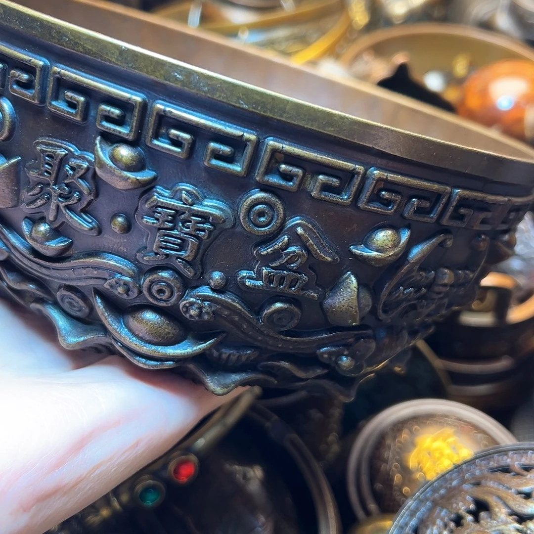 精美铜器工艺品等