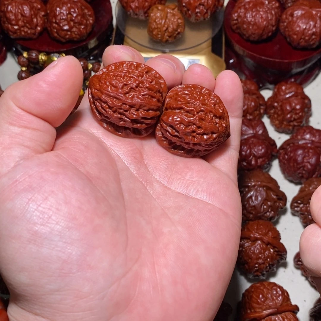 简***甯桃核吊坠金牛金牛