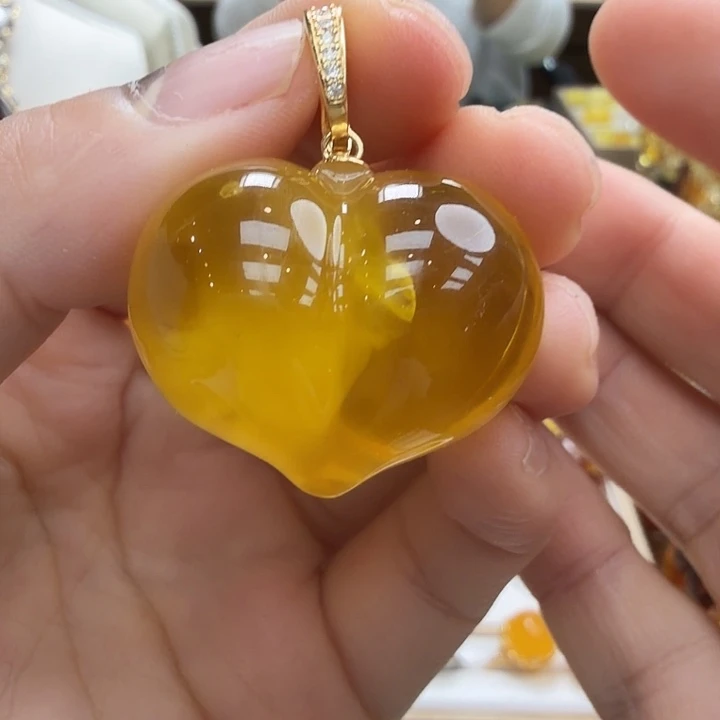 琥珀未镶嵌珠宝奇石