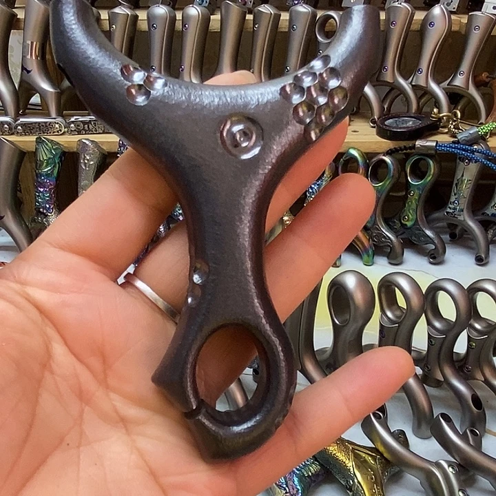 风二同款巴马克弓批顶卡弹弓